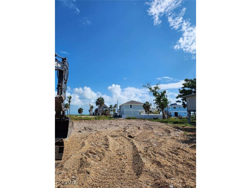 7910 Buccaneer Drive Fort Myers Beach FL 33931 2025019859 image3