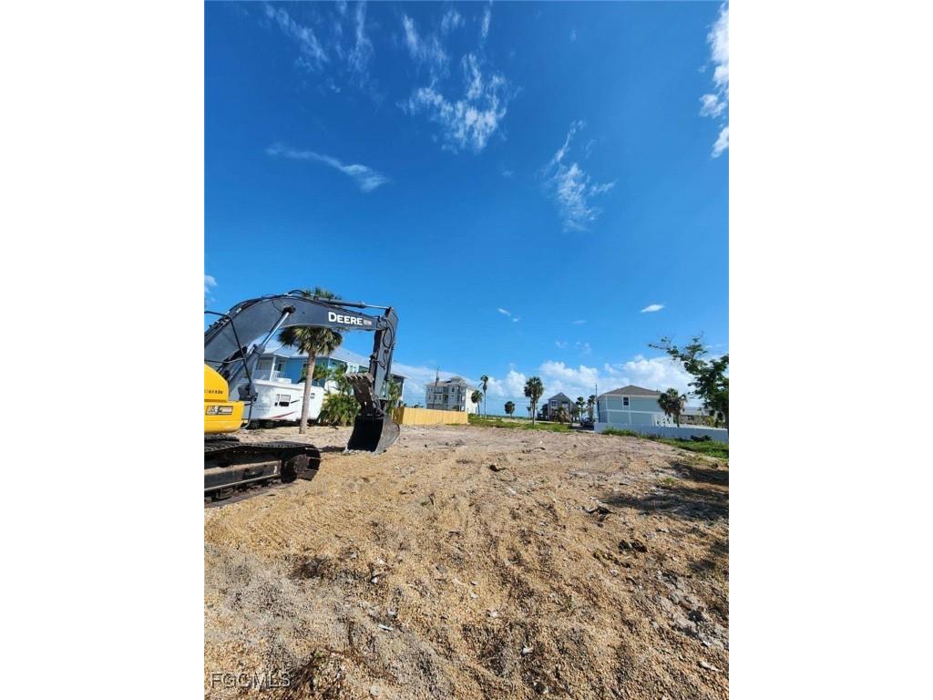 7910 Buccaneer Drive Fort Myers Beach FL 33931 2025019859 image4