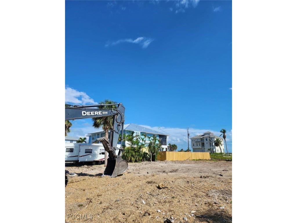 7910 Buccaneer Drive Fort Myers Beach FL 33931 2025019859 image6