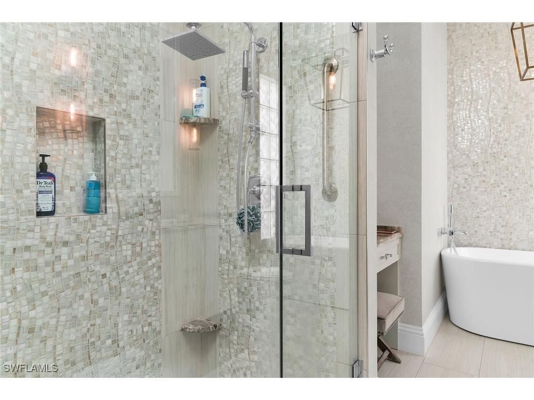 7911 Portofino Court Naples FL 34114 226001228 image16