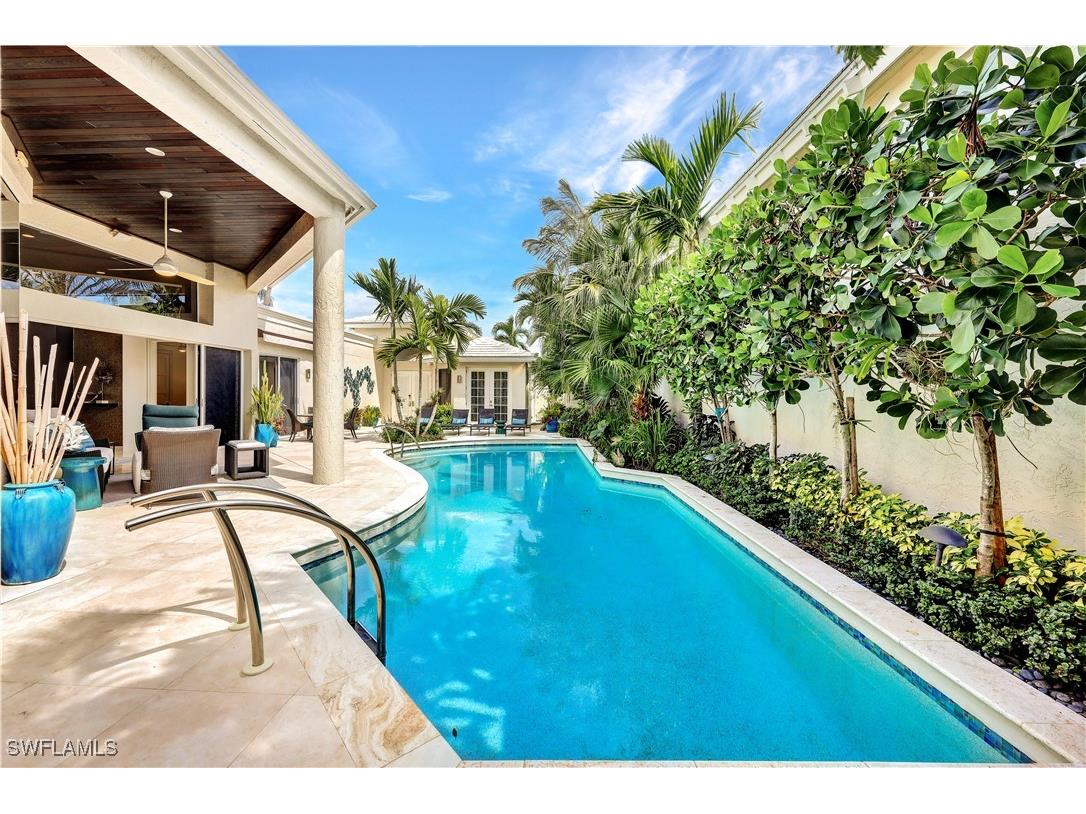 7912 Grand Bay Drive #21 Naples FL 34108 224085282 image1
