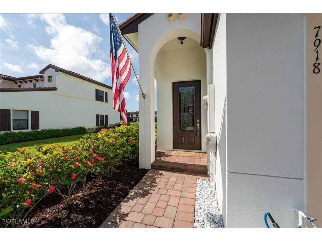 7918 Bristol Circle Naples FL 34120 225066932 image3