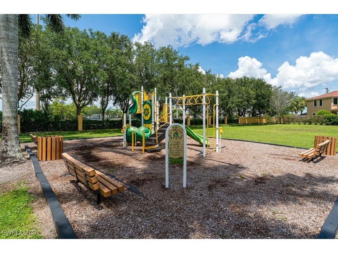 7918 Bristol Circle Naples FL 34120 225066932 image36
