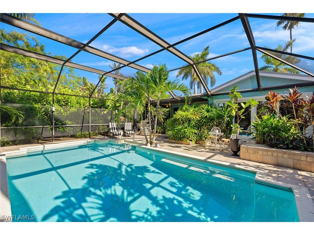 792 108th Avenue N Naples FL 34108 224055753 image1