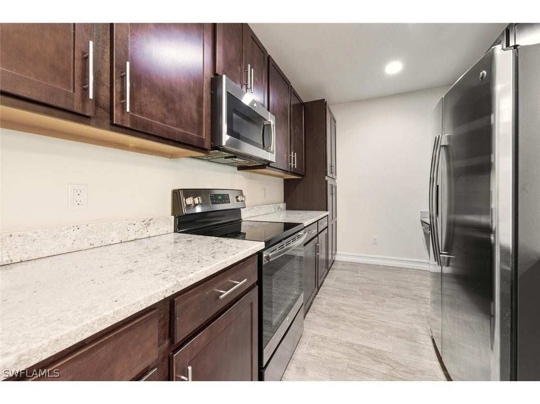 7923 Bristol Circle Naples FL 34120 226006626 image10