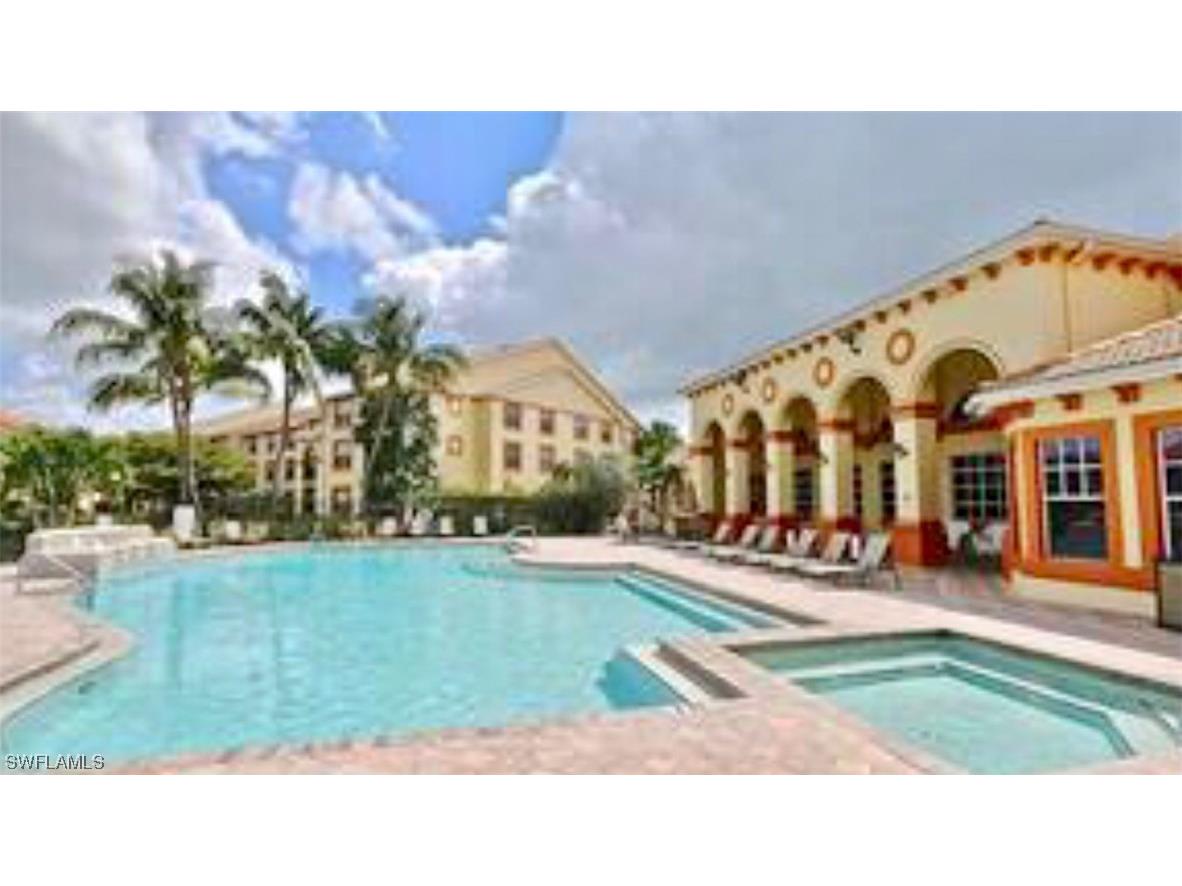 7925 Preserve Circle #324 Naples FL 34119 223016453 image1