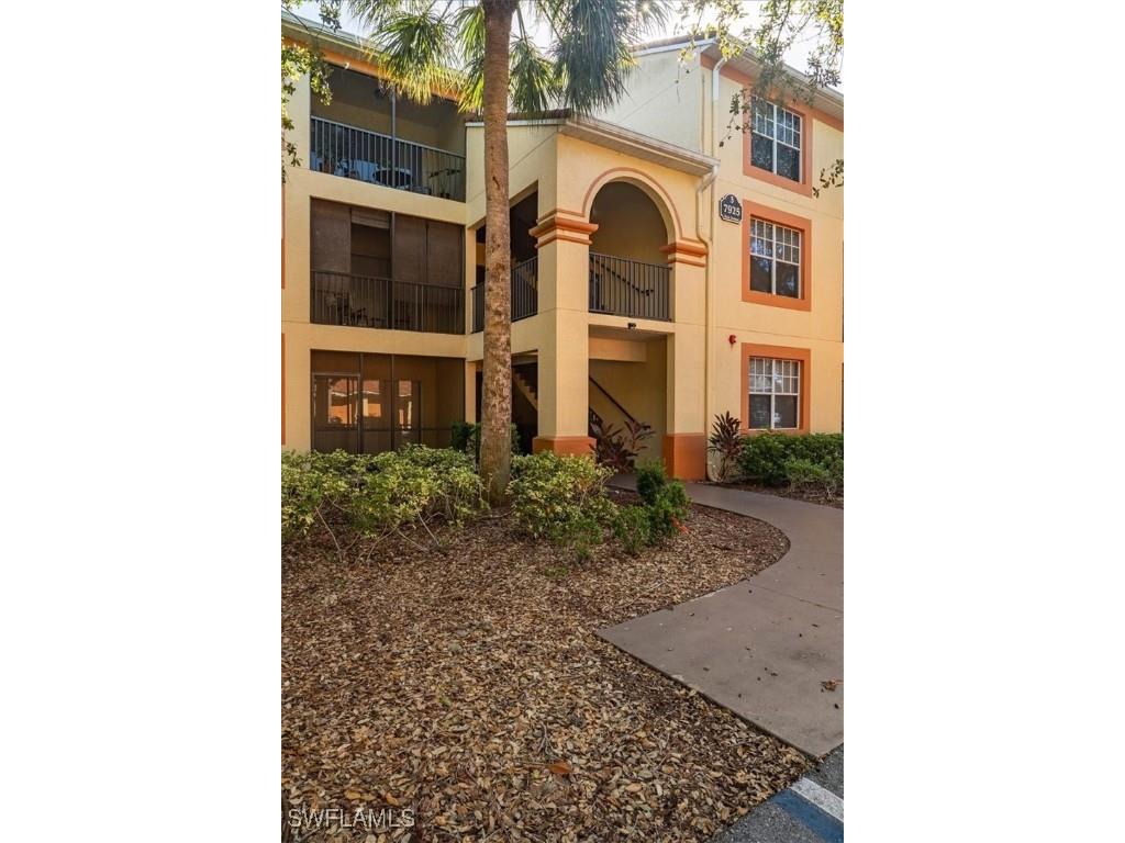 7925 Preserve Circle #333 Naples FL 34119 225081478 image1