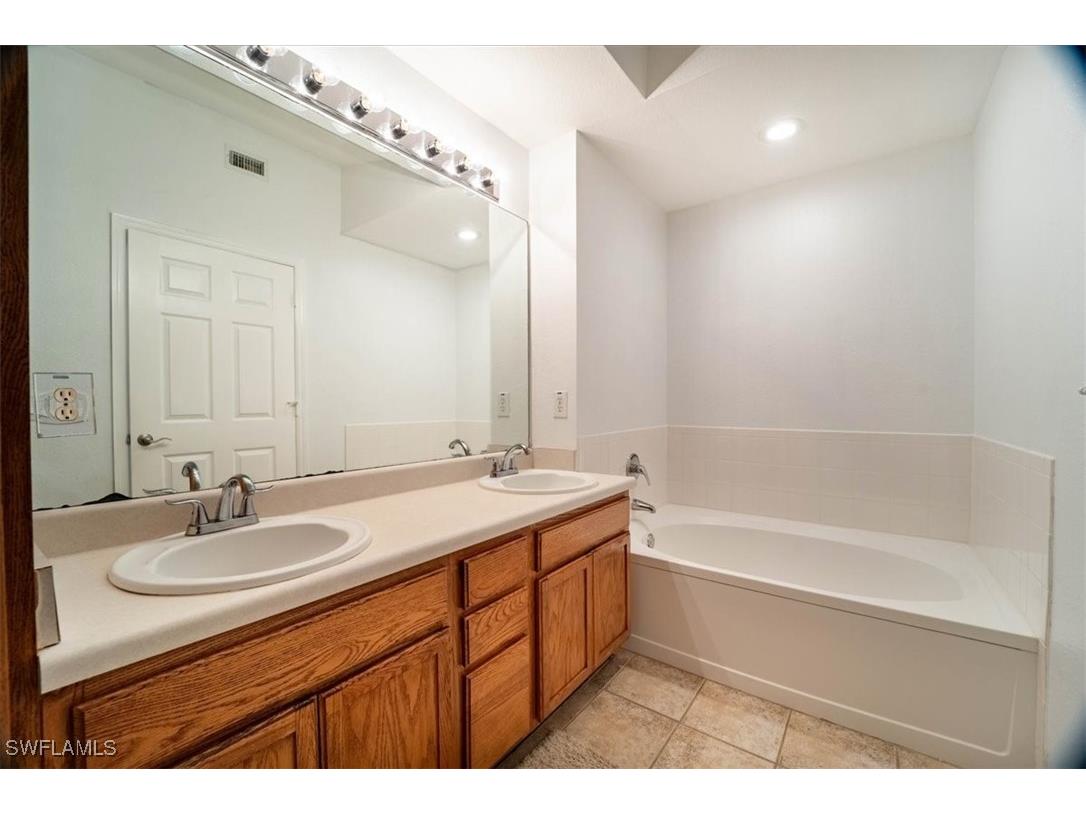 7925 Preserve Circle #333 Naples FL 34119 225081478 image13