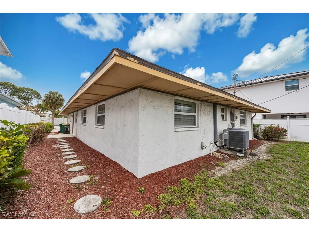 793 91st Avenue N Naples FL 34108 226009756 image16