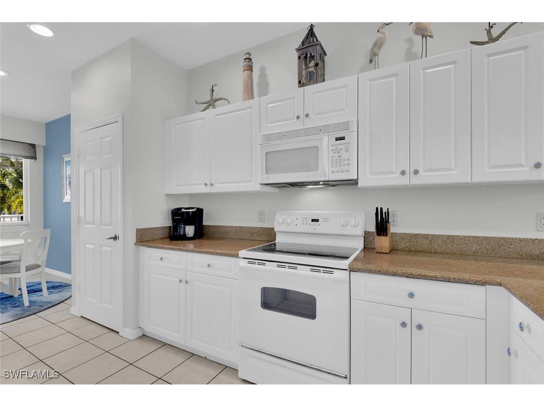 7930 Mahogany Run Lane #826 Naples FL 34113 226005535 image4