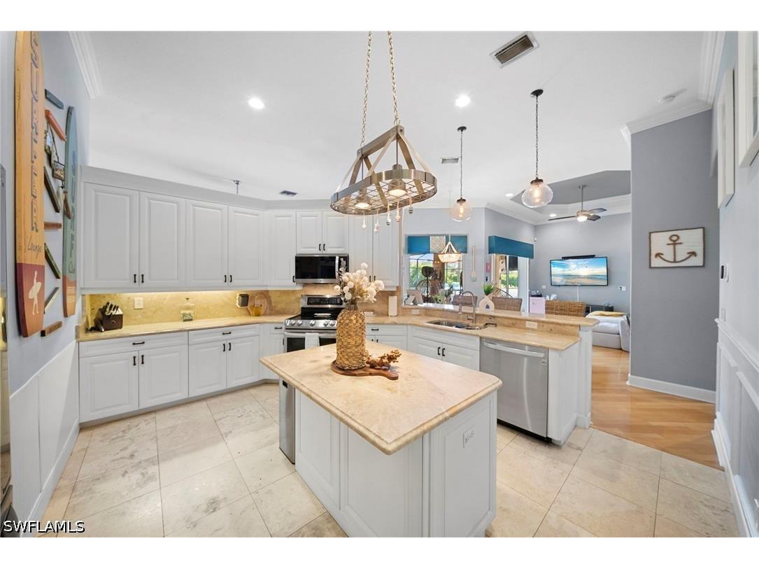 7933 Founders Circle Naples FL 34104 226019016 image9
