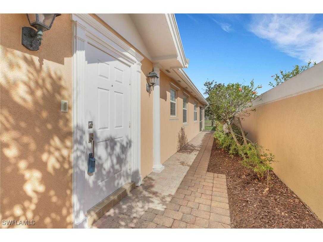 7933 Umberto Court Naples FL 34114 225064360 image2