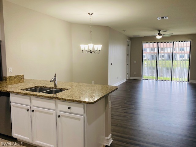 7944 Bristol Circle Naples FL 34120 224039093 image1