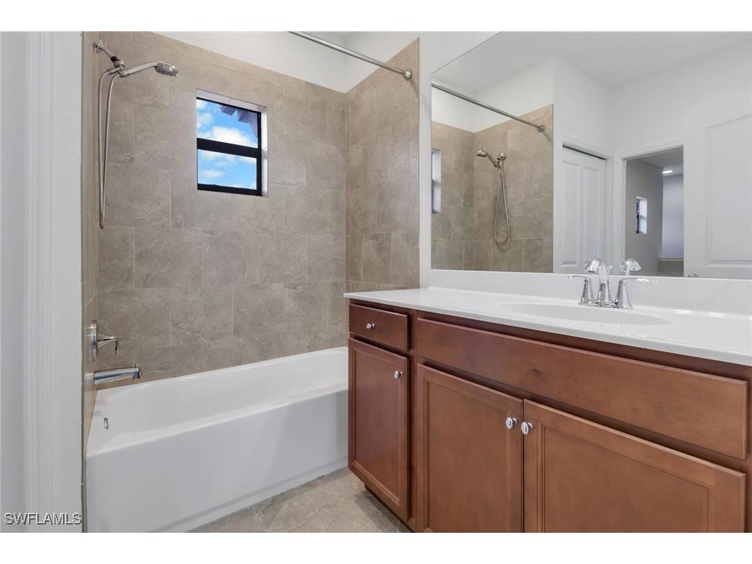 7948 Bristol Circle Naples FL 34120 225071954 image22