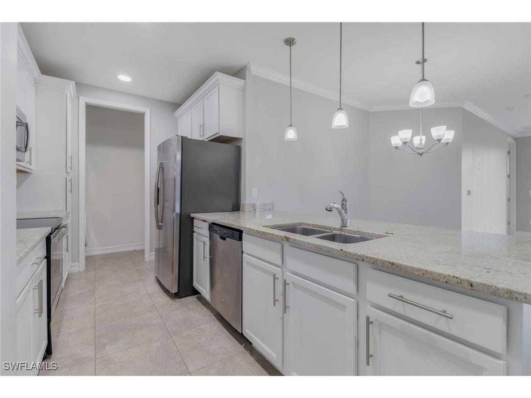 7948 Bristol Circle Naples FL 34120 225071954 image5