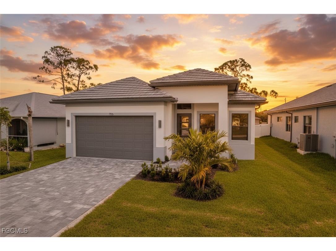 795 108th Avenue N Naples FL 34108 2026003325 image1