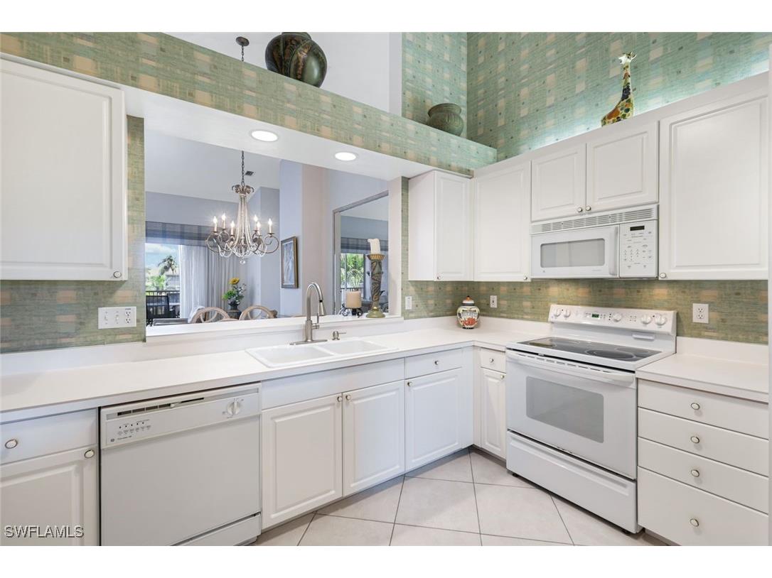 795 Bentwater Circle #202 Naples FL 34108 225076518 image17