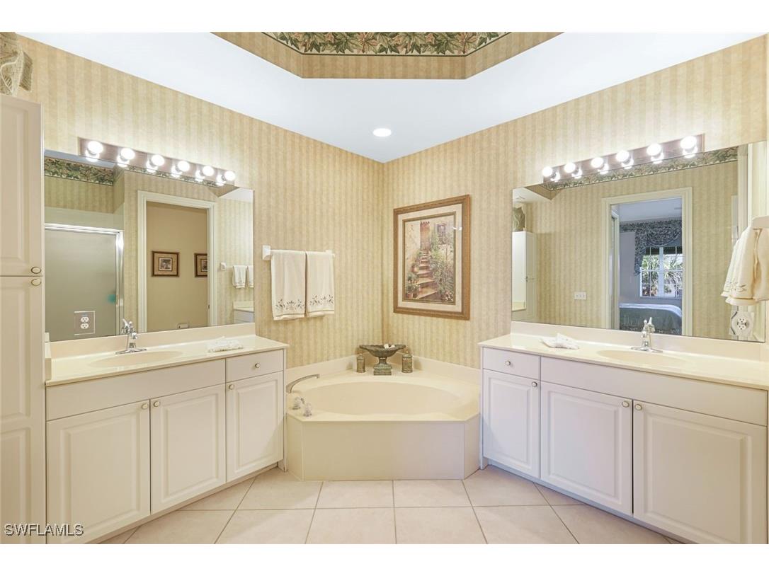 795 Bentwater Circle #202 Naples FL 34108 225076518 image24