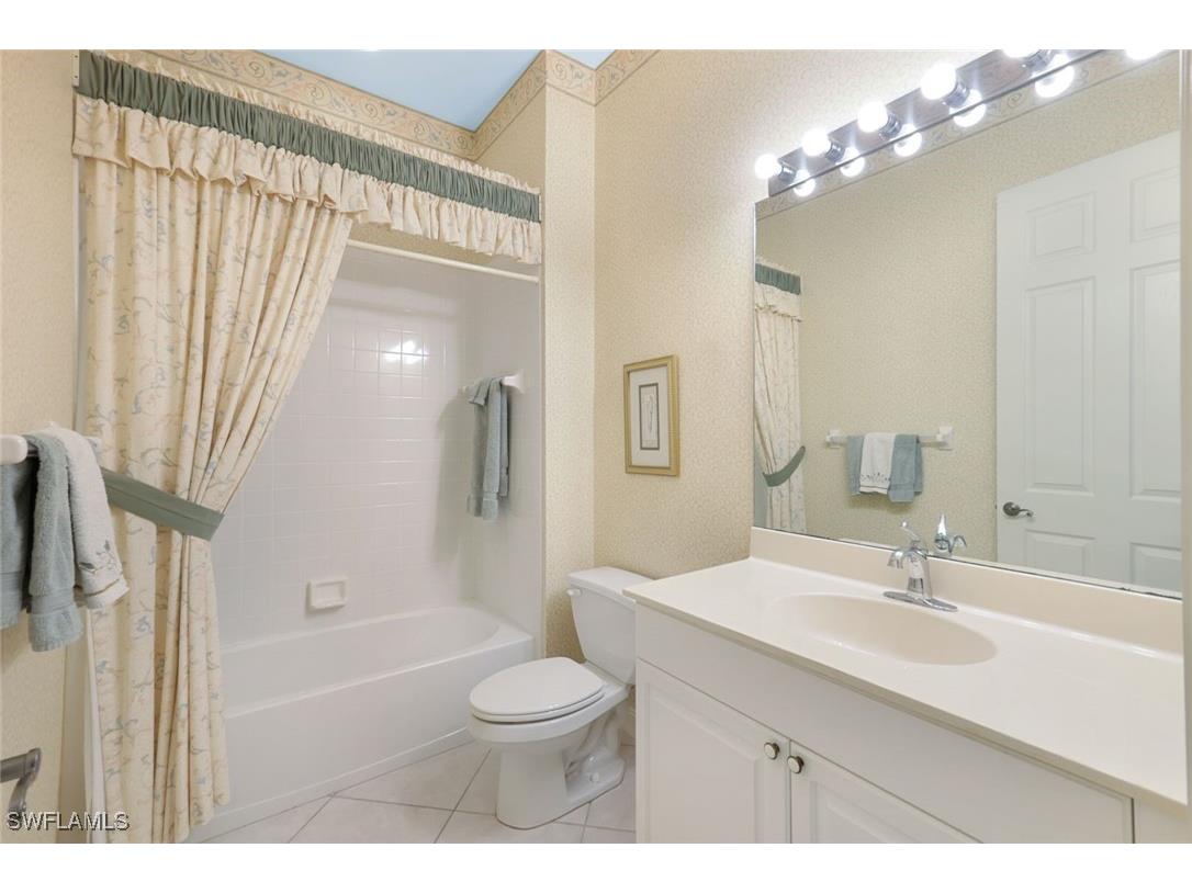 795 Bentwater Circle #202 Naples FL 34108 225076518 image26