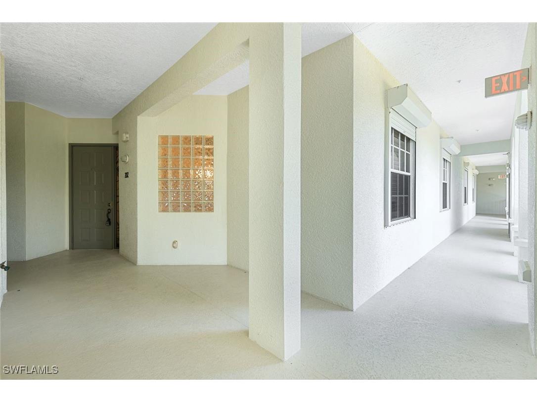 795 Bentwater Circle #202 Naples FL 34108 225076518 image4