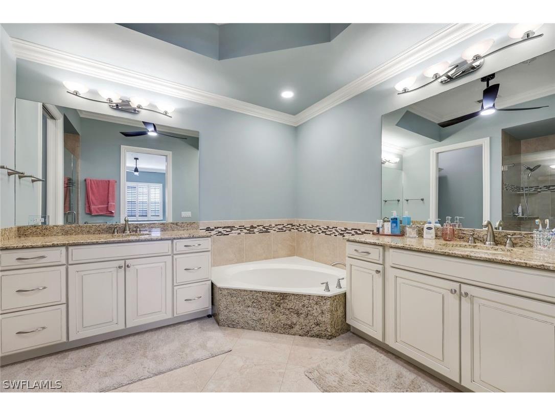 795 Bentwater Circle #204 Naples FL 34108 225083324 image16