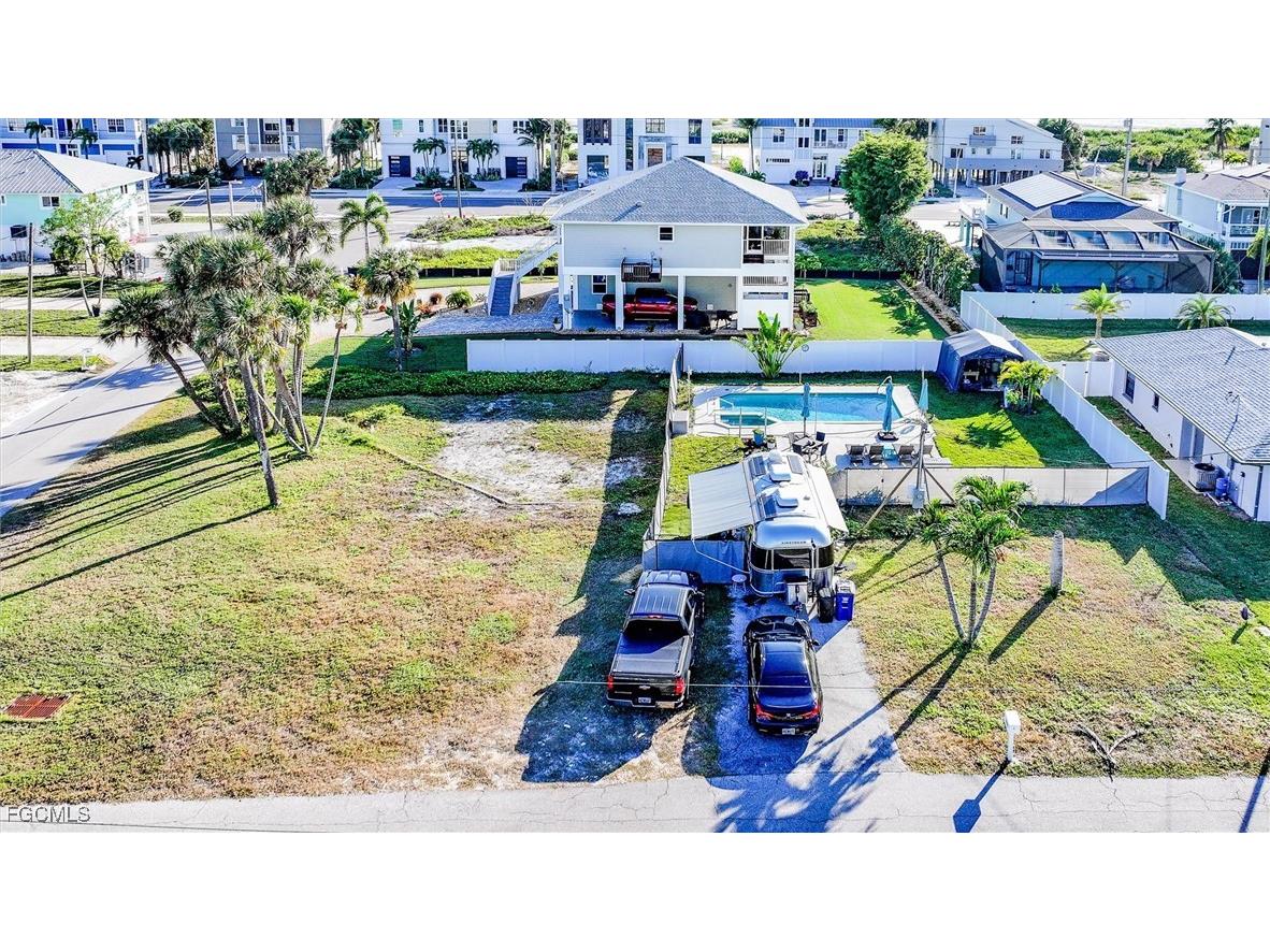 7950 Buccaneer Drive Fort Myers Beach FL 33931 2025024420 image18
