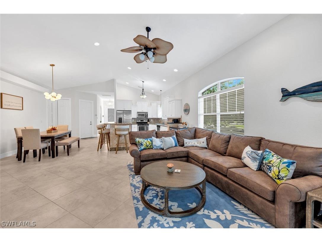796 96th Avenue N Naples FL 34108 224062372 image1