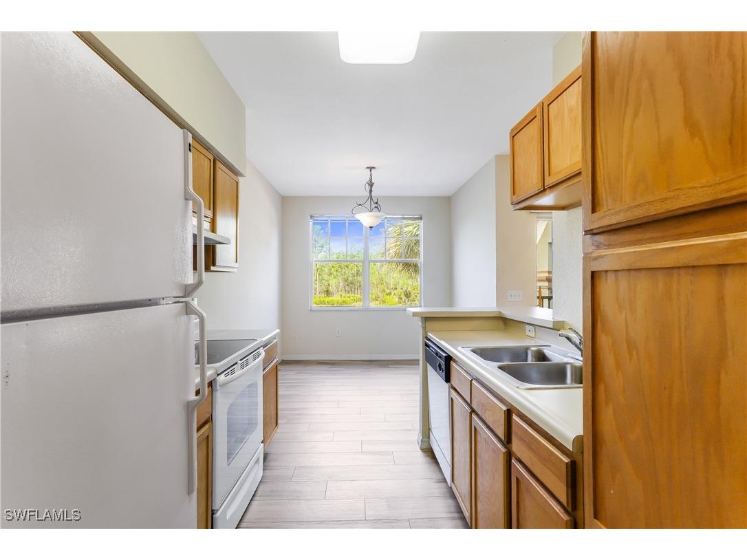 7960 Preserve Circle #625 Naples FL 34119 224067234 image1