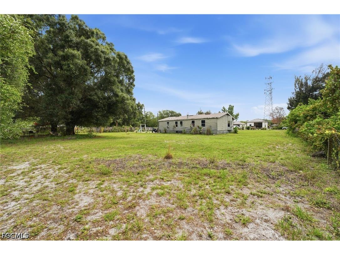 7962 Bartholomew Drive North Fort Myers FL 33917 2026026034 image19