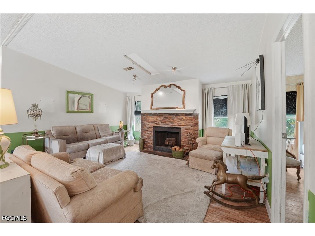 7962 Bartholomew Drive North Fort Myers FL 33917 2026026034 image2