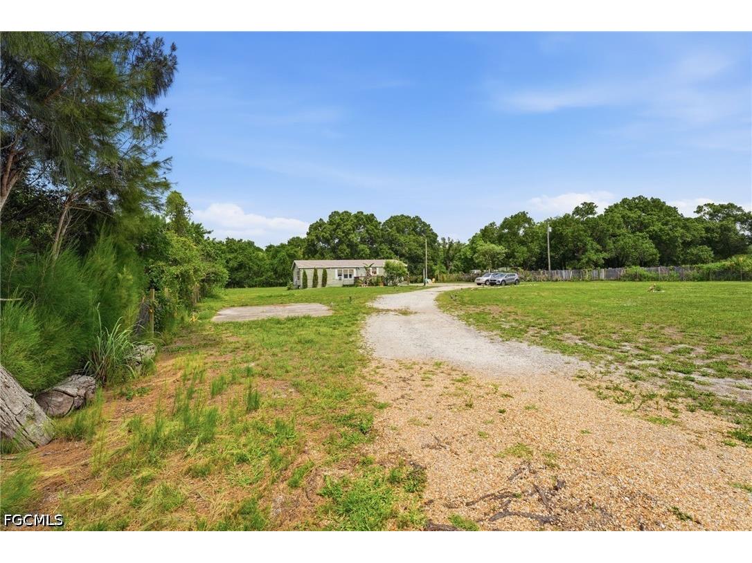 7962 Bartholomew Drive North Fort Myers FL 33917 2026026034 image21