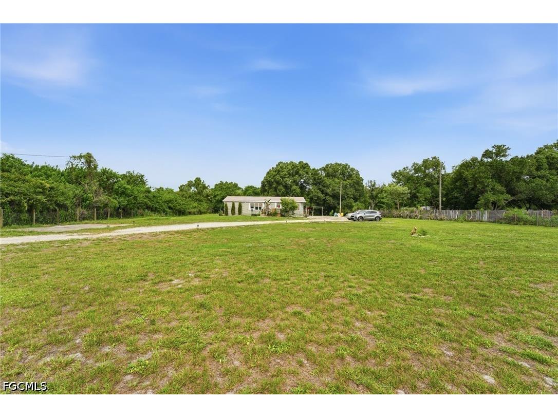 7962 Bartholomew Drive North Fort Myers FL 33917 2026026034 image22