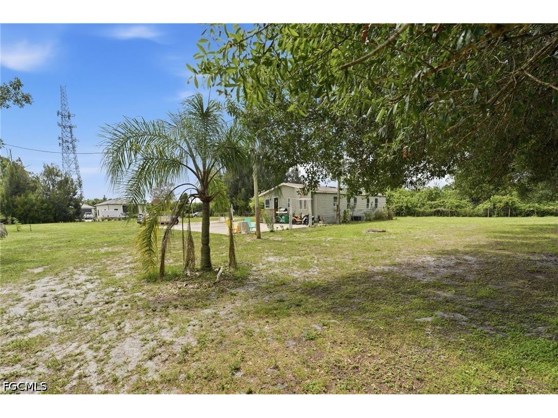 7962 Bartholomew Drive North Fort Myers FL 33917 2026026034 image23