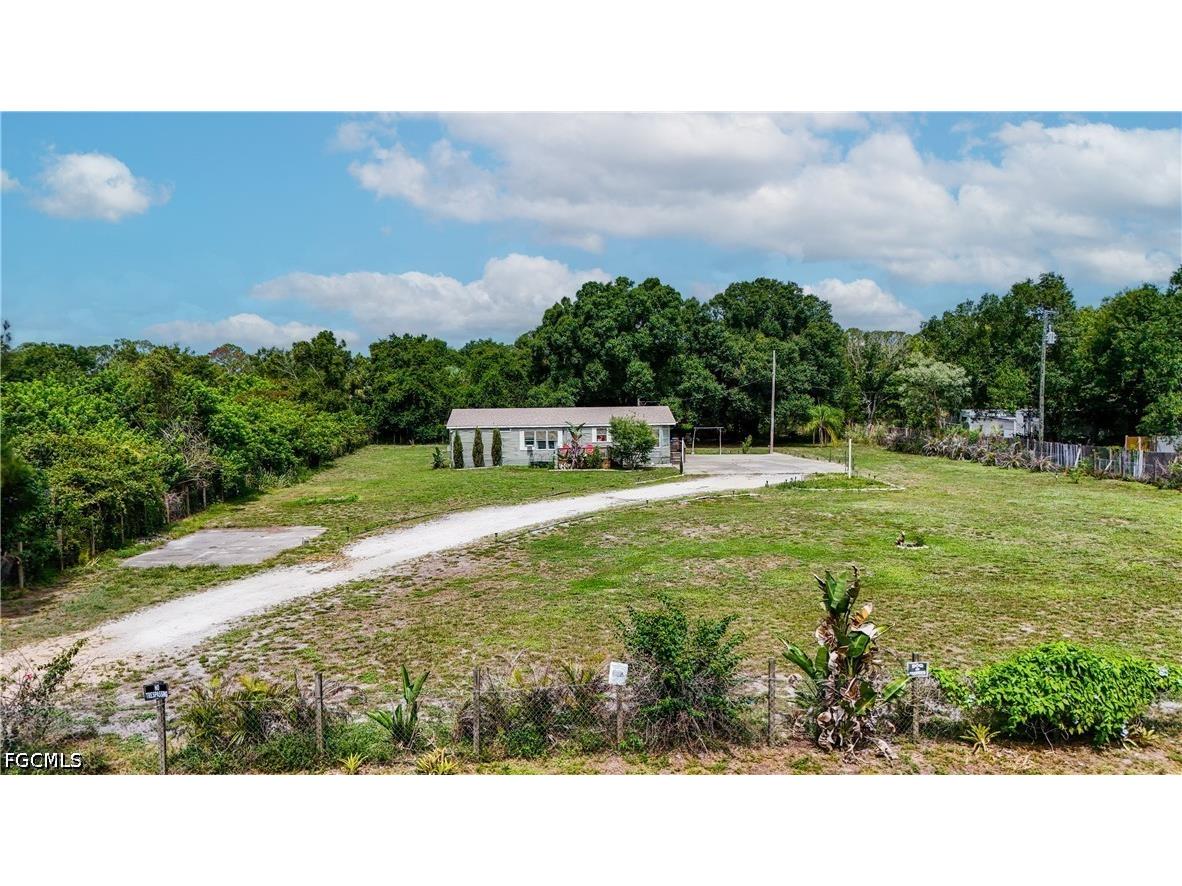 7962 Bartholomew Drive North Fort Myers FL 33917 2026026034 image24