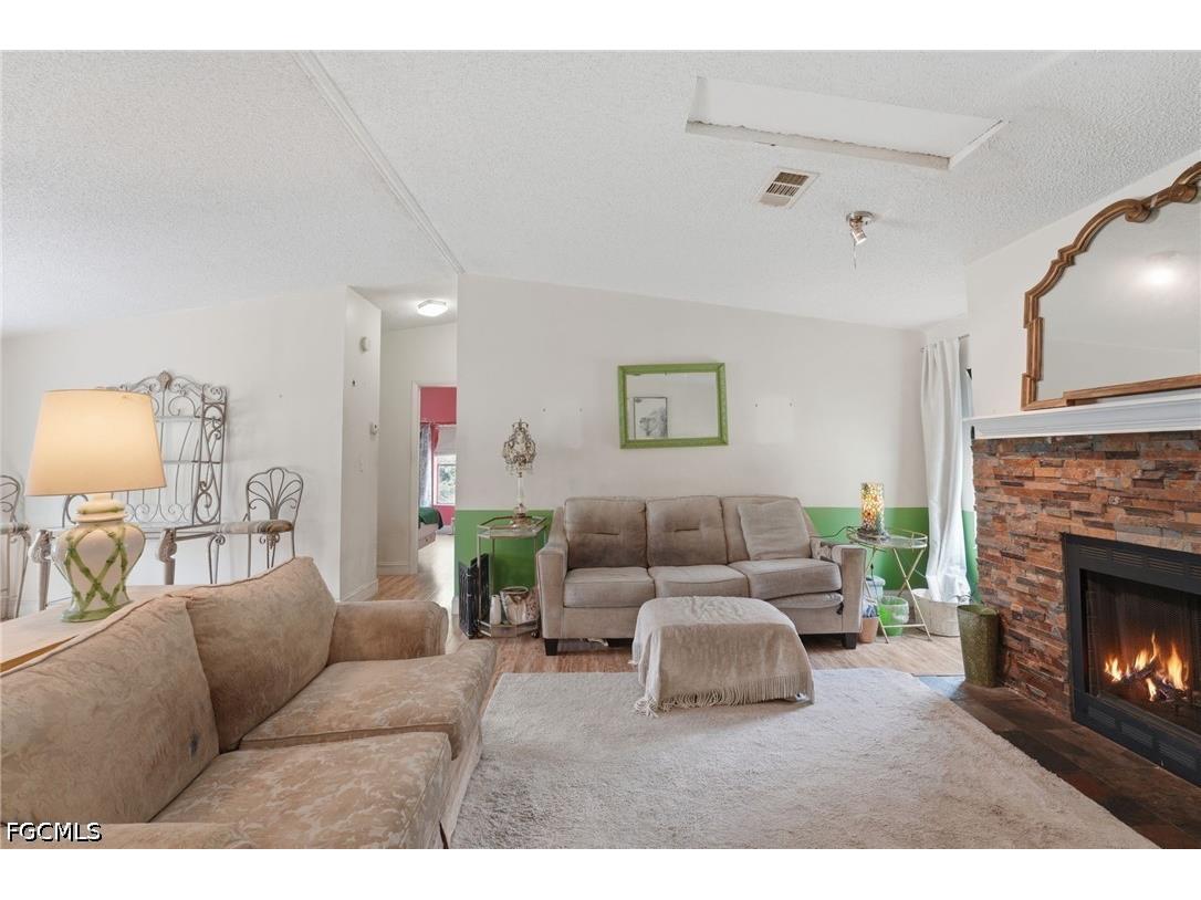 7962 Bartholomew Drive North Fort Myers FL 33917 2026026034 image3