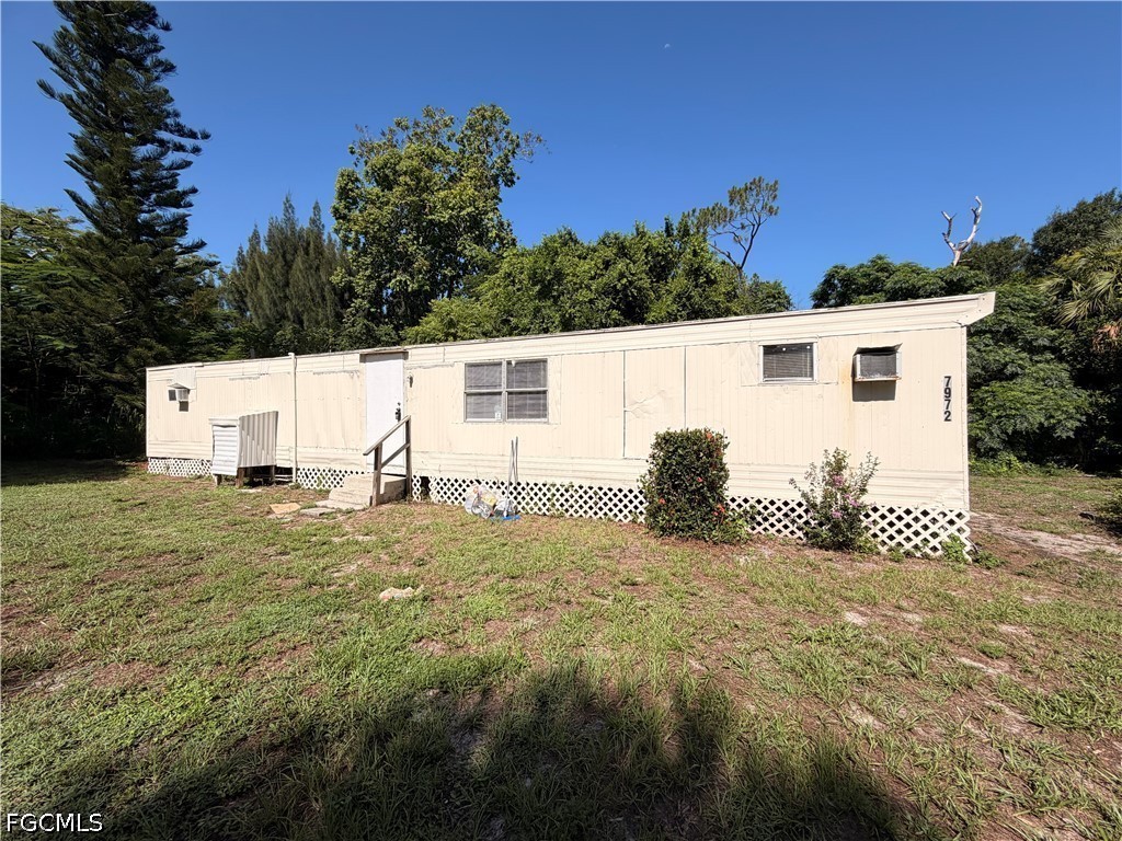 7962 Breeze Drive North Fort Myers FL 33917 2026029321 image1