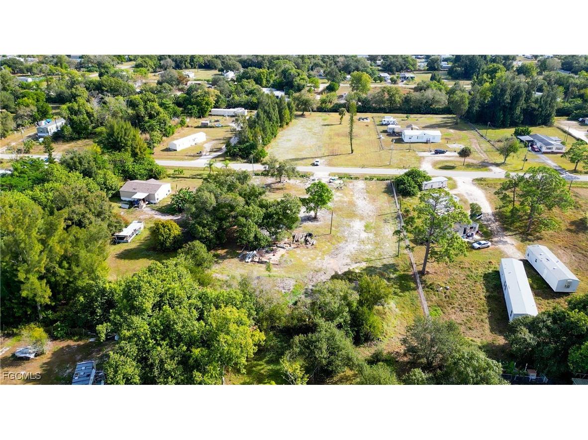 7978 Marx Drive North Fort Myers FL 33917 2025024439 image11