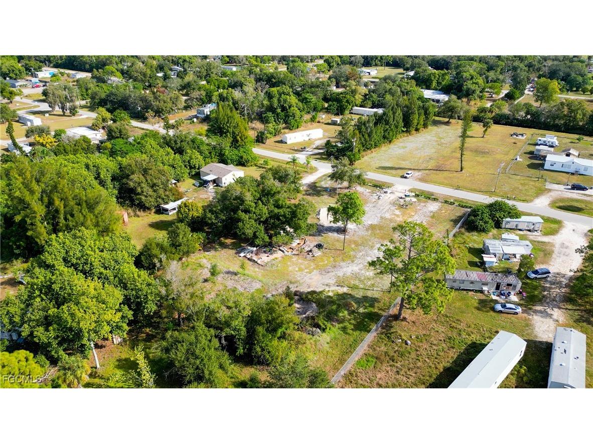 7978 Marx Drive North Fort Myers FL 33917 2025024439 image12