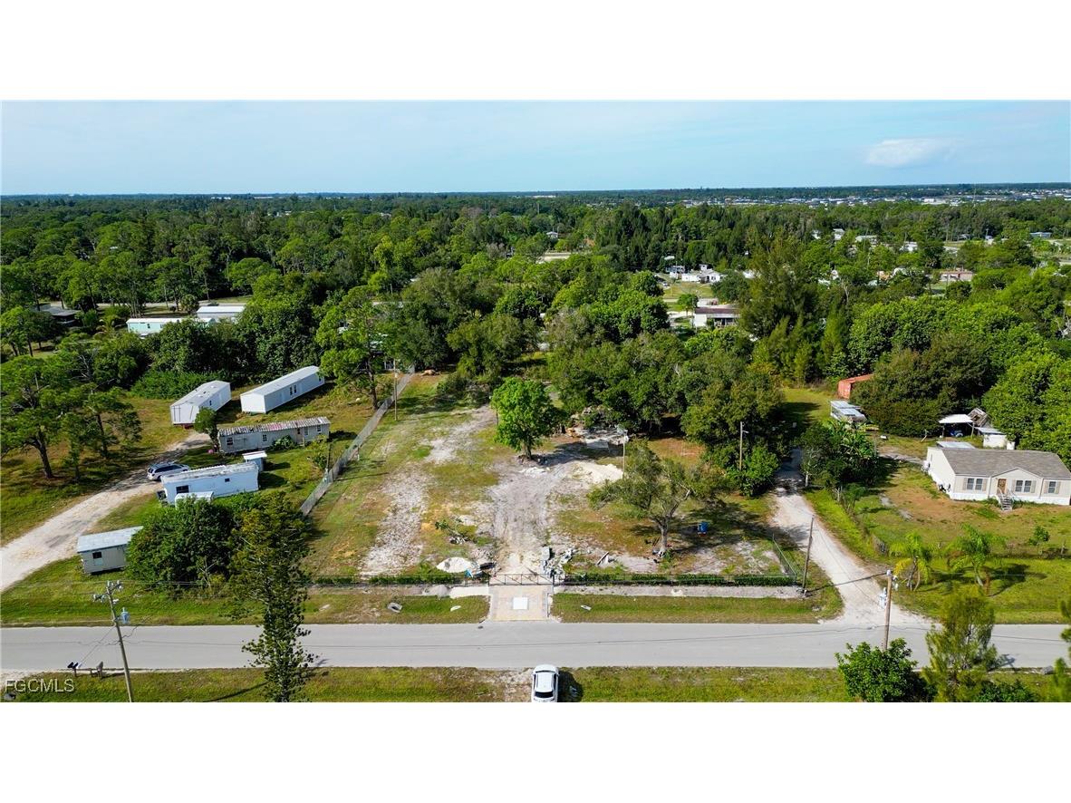 7978 Marx Drive North Fort Myers FL 33917 2025024439 image13