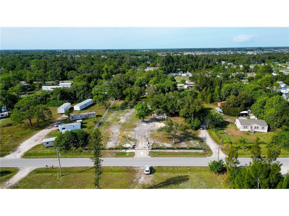7978 Marx Drive North Fort Myers FL 33917 2025024439 image15