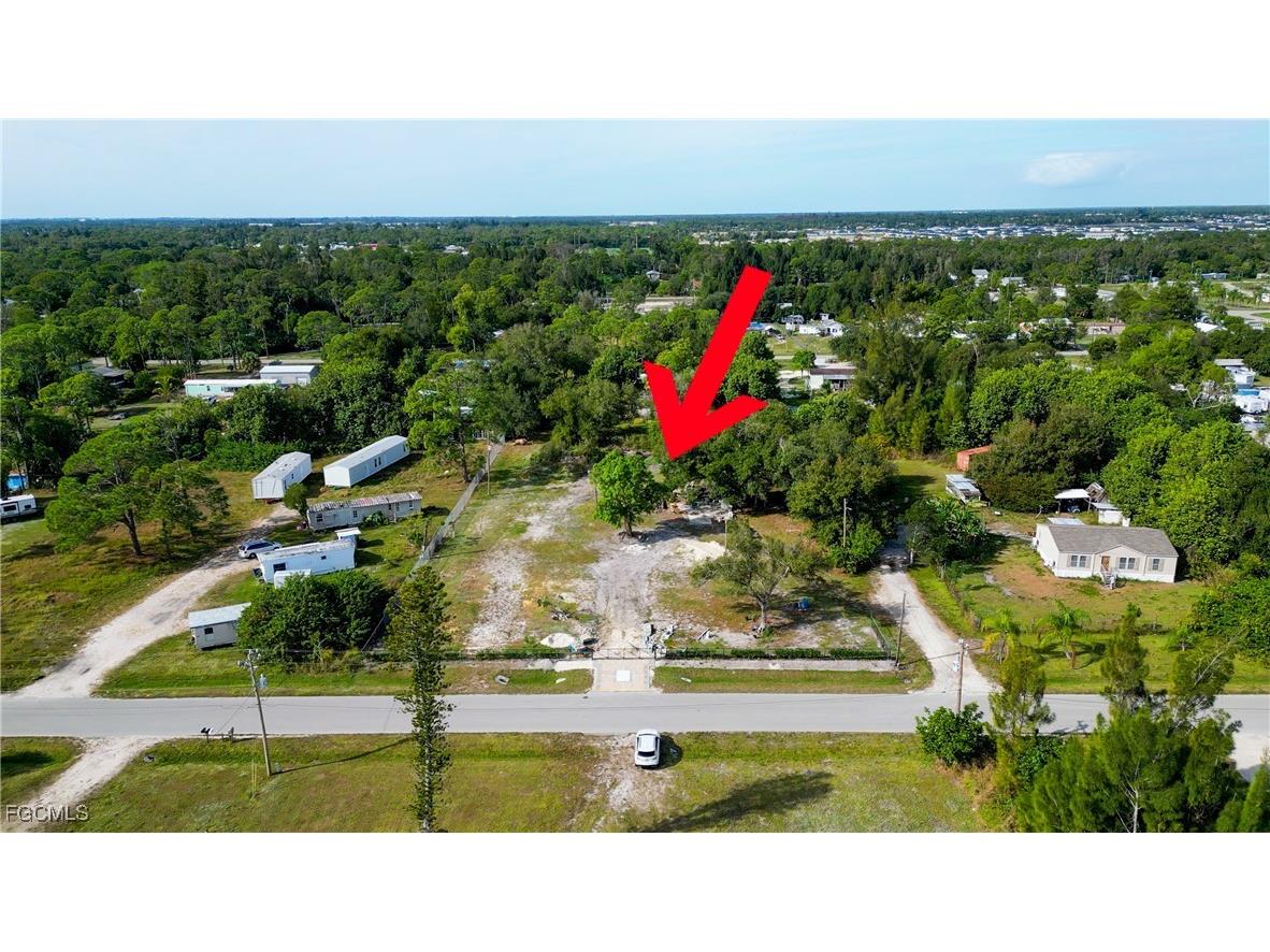 7978 Marx Drive North Fort Myers FL 33917 2025024439 image2