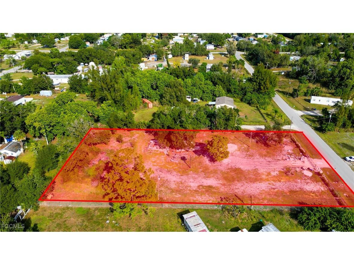 7978 Marx Drive North Fort Myers FL 33917 2025024439 image3