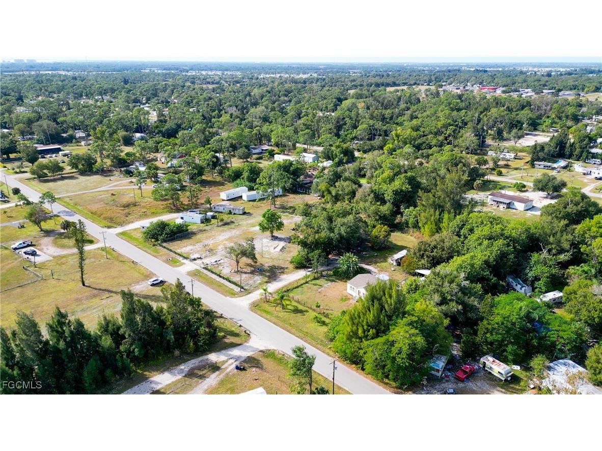 7978 Marx Drive North Fort Myers FL 33917 2025024439 image9