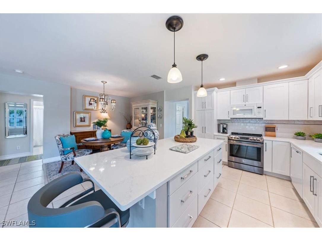 798 107th Avenue N Naples FL 34108 222063949 image1