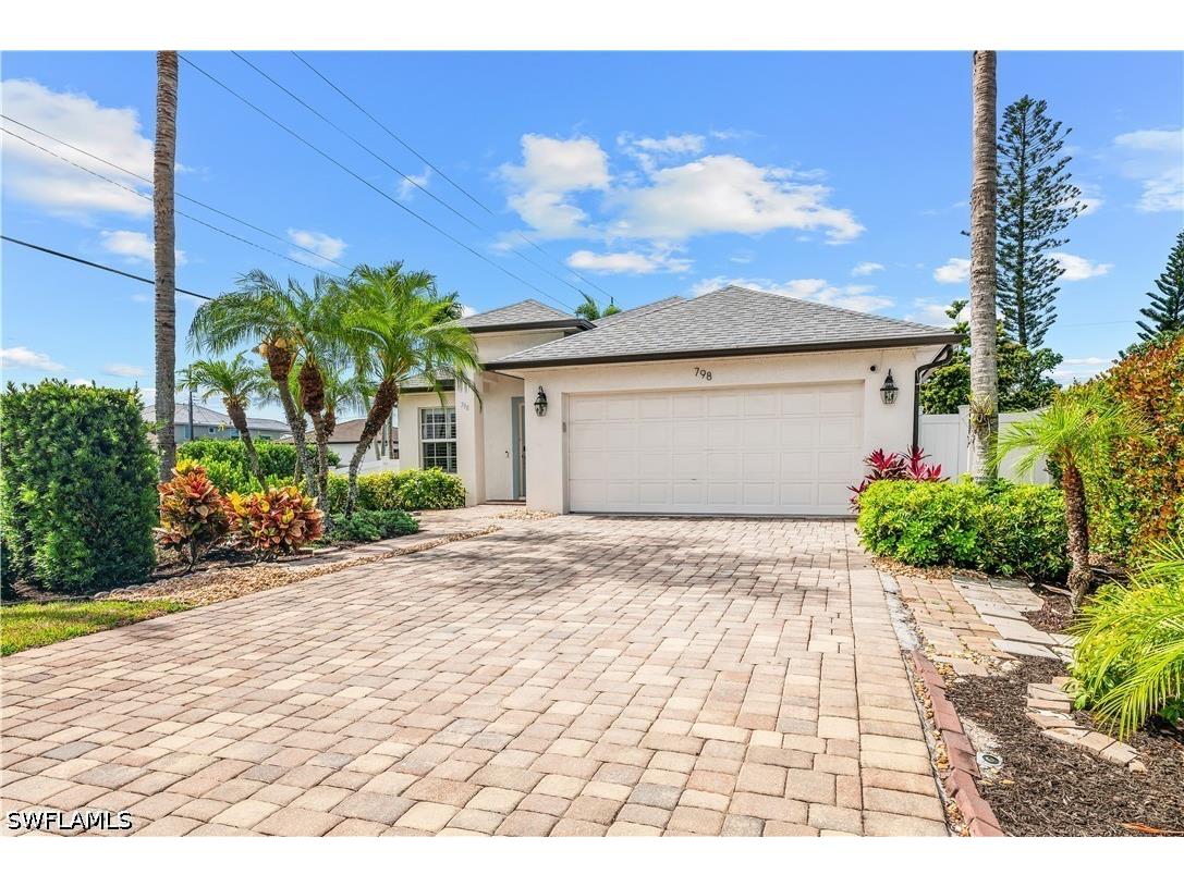 798 107th Avenue N Naples FL 34108 226013750 image1