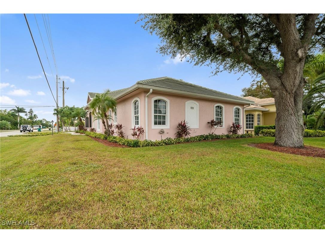 798 97th Avenue N Naples FL 34108 225076273 image37