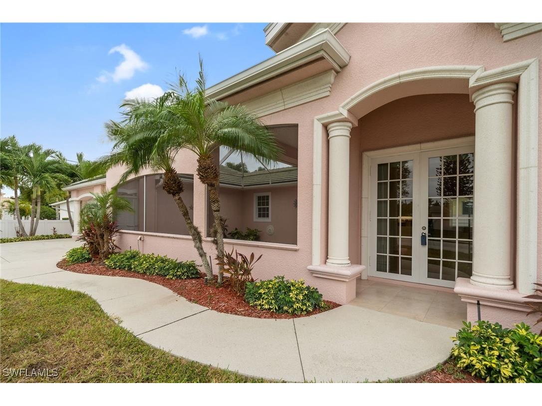 798 97th Avenue N Naples FL 34108 225076273 image4