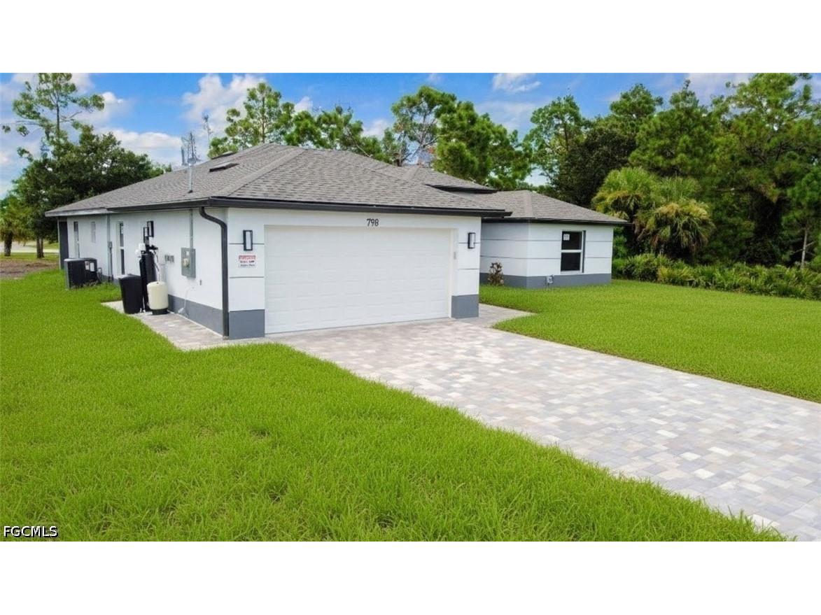 798 Bell Boulevard S Lehigh Acres FL 33974 2026016801 image3