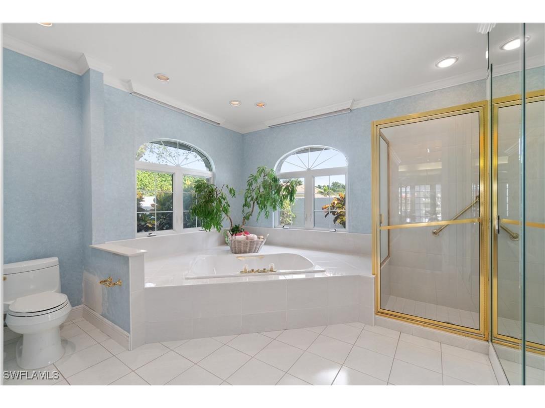 798 Brentwood Point Naples FL 34110 225049756 image17