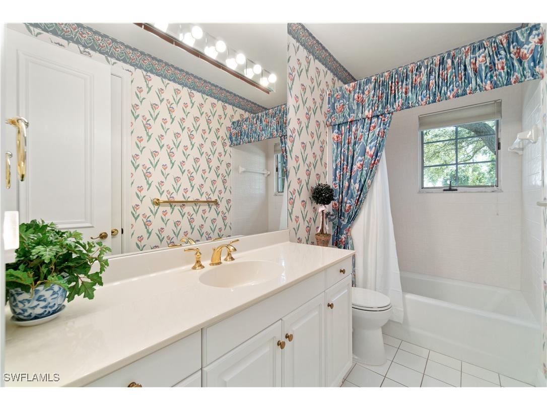 798 Brentwood Point Naples FL 34110 225049756 image21